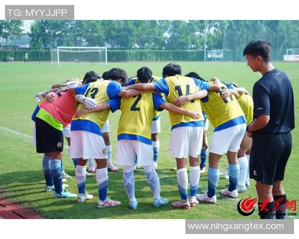 西安足球队与南京足球队的较量分析与战术探讨